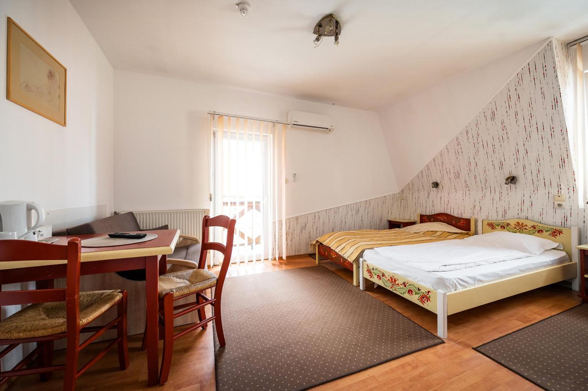 Hotel Sugas Sfantu Gheorghe  Luaran gambar