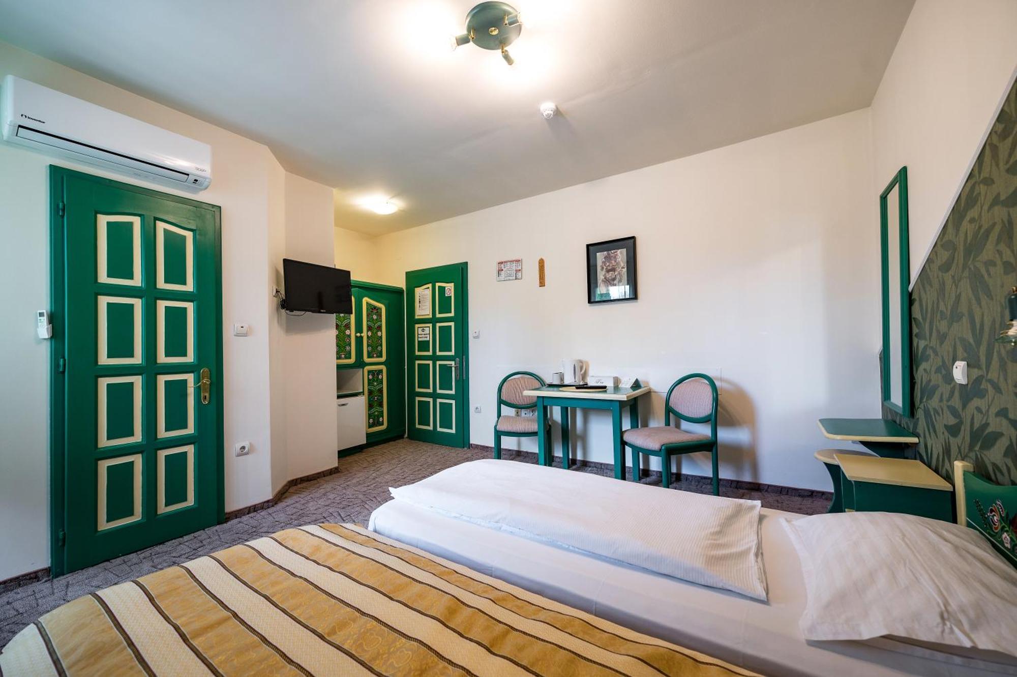 Hotel Sugas Sfantu Gheorghe  Luaran gambar