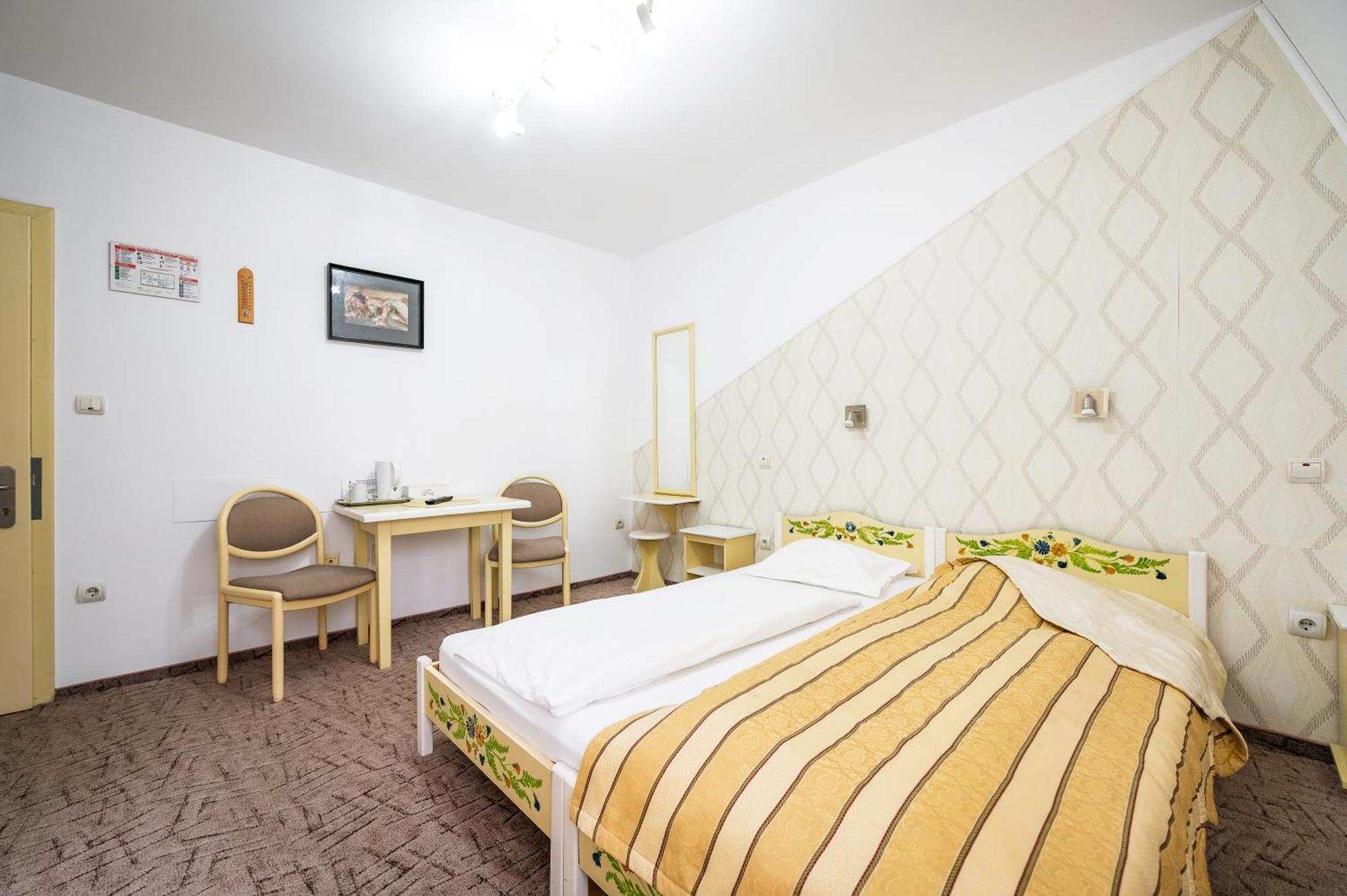 Hotel Sugas Sfantu Gheorghe  Luaran gambar
