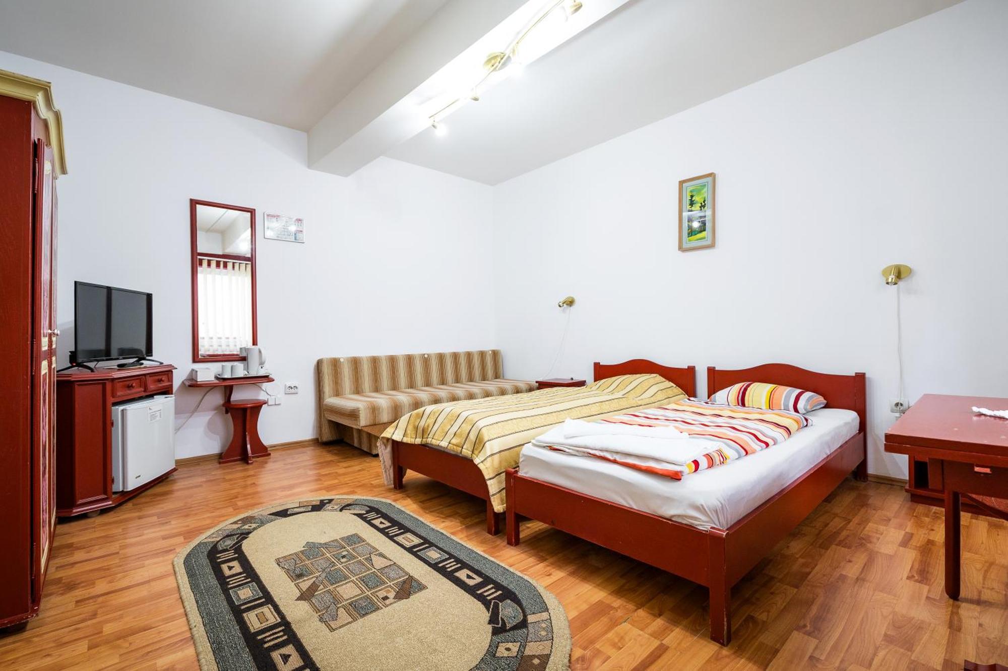 Hotel Sugas Sfantu Gheorghe  Luaran gambar